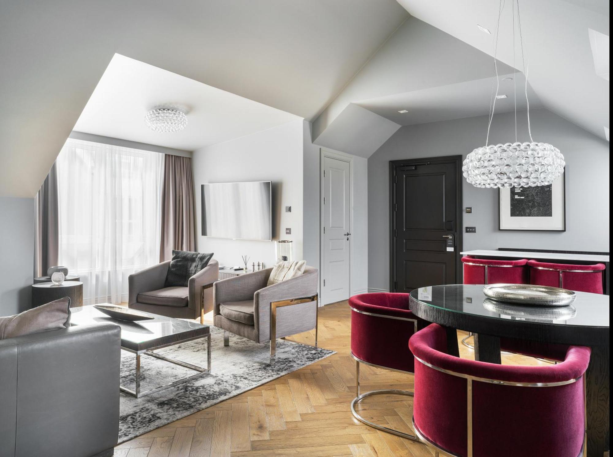 King Suite,1769914700:JPEG