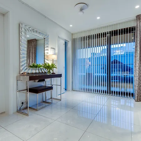 Black Pearl Apartment Hotel-3